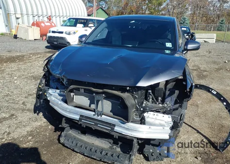 2024 Honda Hr-V Awd Lx z USA, uszkodzony, nr VIN 3CZRZ2H37RM718821